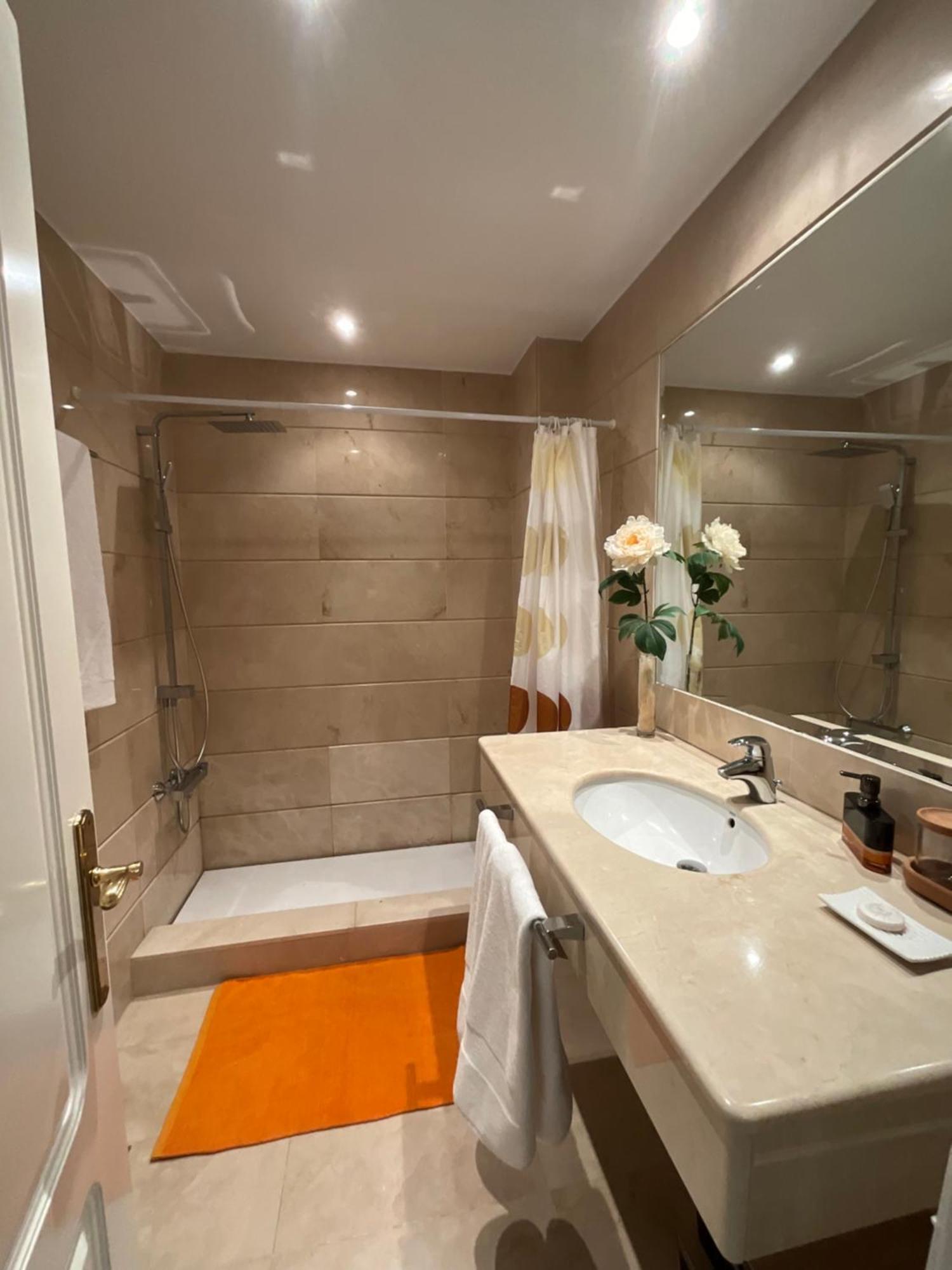 First Line Sea Apartment By Oliva Estepona Esterno foto